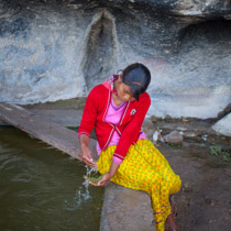 Barrancas Del Cobre / Washing grass