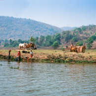 Daily life along the Balu Chaung river to Sagar ( 35mm Kodak Ektar 100)