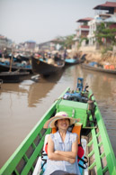 Morning traffic in Nyaungshwe (5d)
