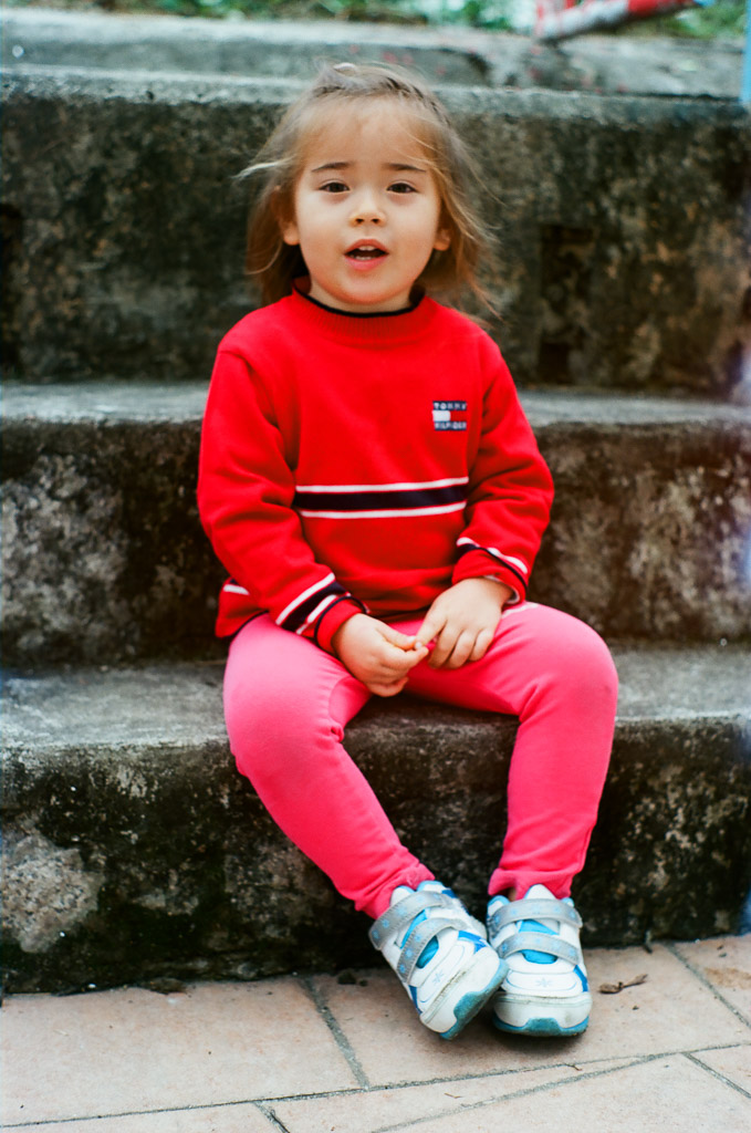 Valorie (LX, Ektar 100)