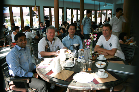 18 mm   ISO 100   1/250 sec at f / 3.5