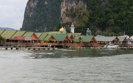 70 mm   ISO 100   1/200 sec at f / 7.1